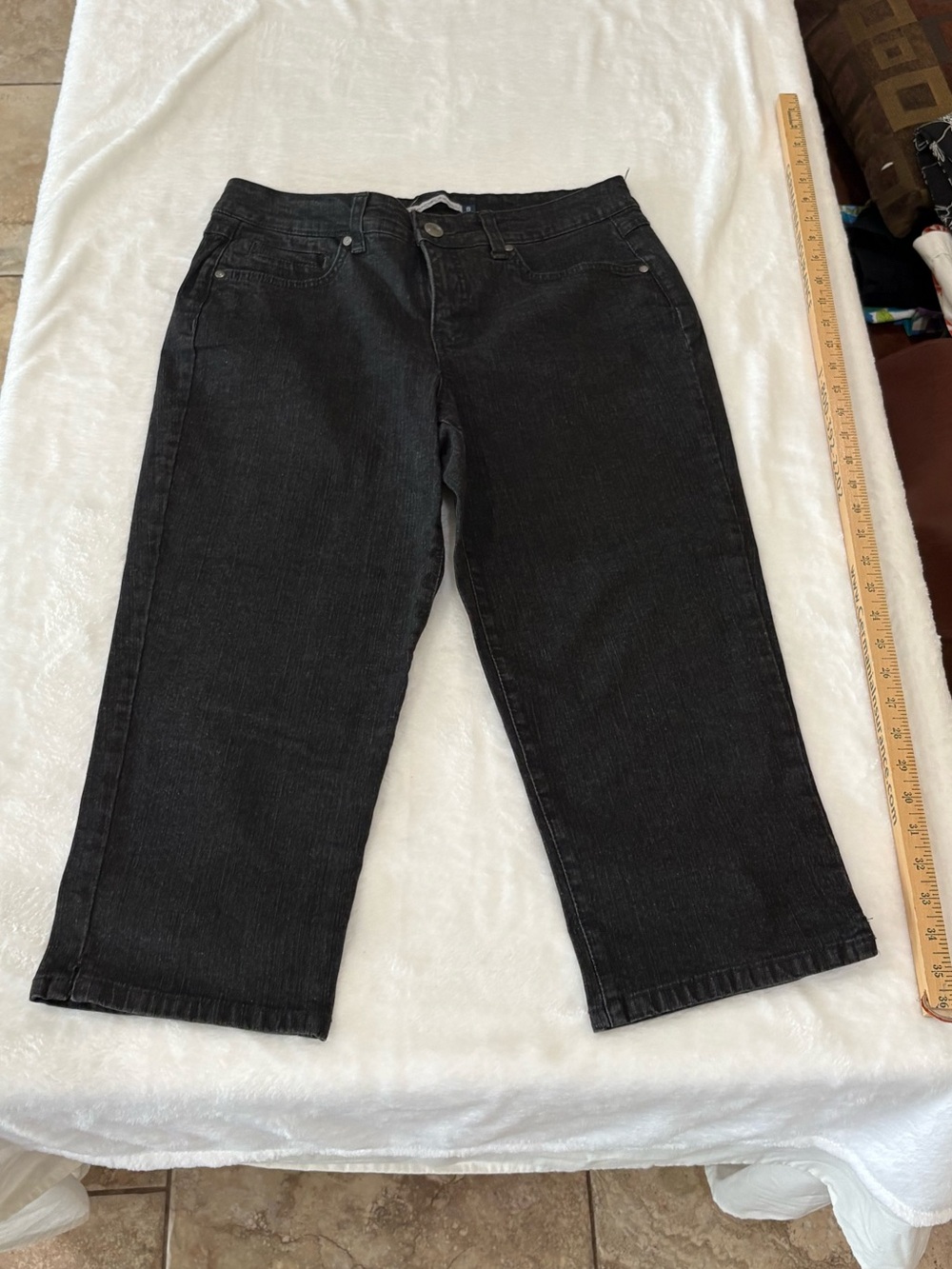 Women’s Black Jean Capris